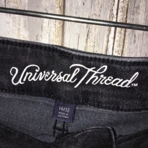 Universal Thread Black High Rise Midi Shorts - Picture 5 of 6